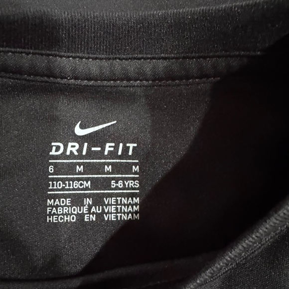 Boys Athletic Shirt Lot - Includes 6 total Size 5-5/6 - Picture 6 of 10